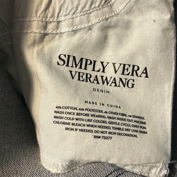 Simply Vera Skinny Mid Rise 2 Embellished Medium Wash - Picture 6 of 6